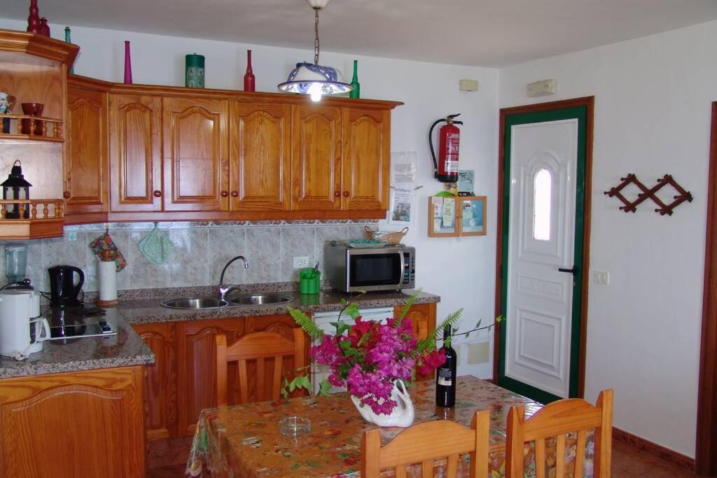 Apartamentos Finca Casa Jardin Tijarafe Luaran gambar